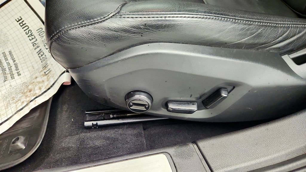 Used 2021 Volvo S60 T6 Momentum w/ Advanced Package image 12