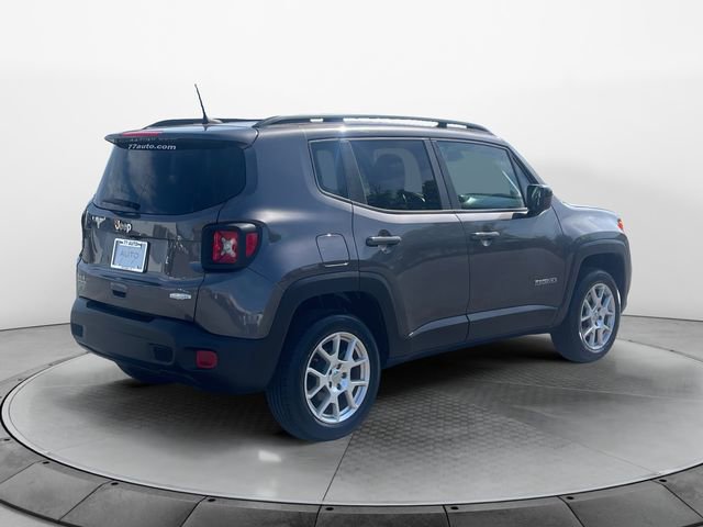 Used 2019 Jeep Renegade Latitude w/ Cold Weather Group AWD/4WD image 5