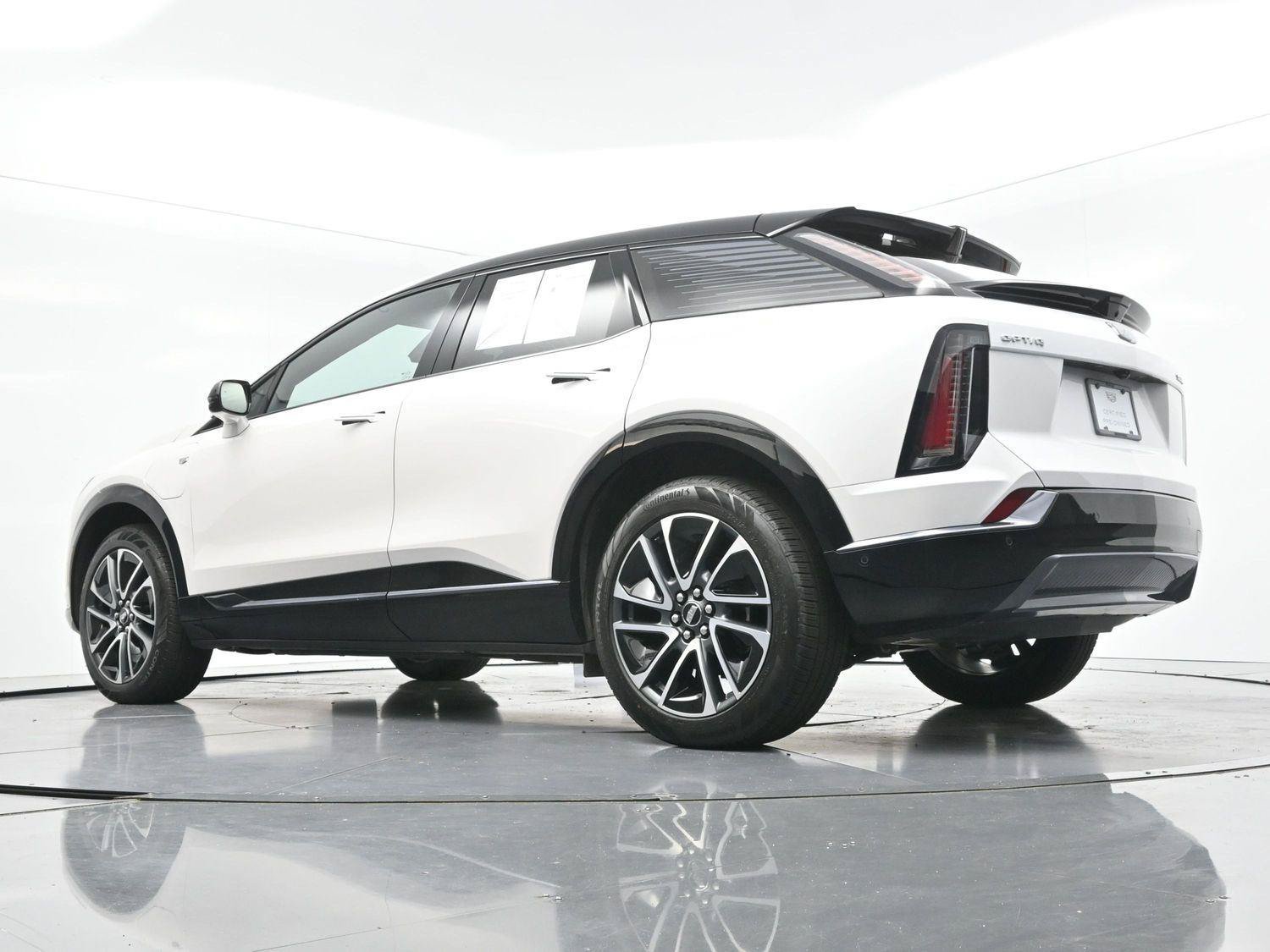 Certified 2025 Cadillac Optiq Sport 1 AWD/4WD image 51