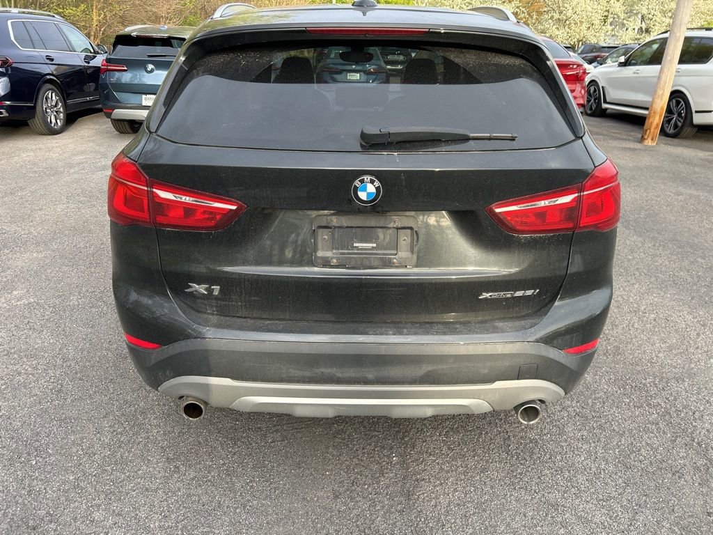 Used 2018 BMW X1 xDrive28i w/ Convenience Package AWD/4WD image 4
