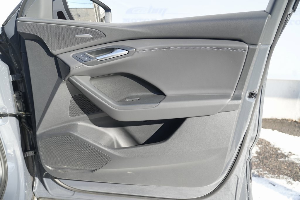 Used 2025 Audi Q6 e-tron Premium Plus w/ Premium Plus image 37