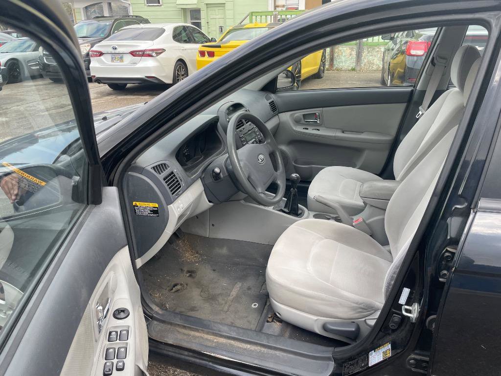 Used 2009 Kia Spectra EX image 11