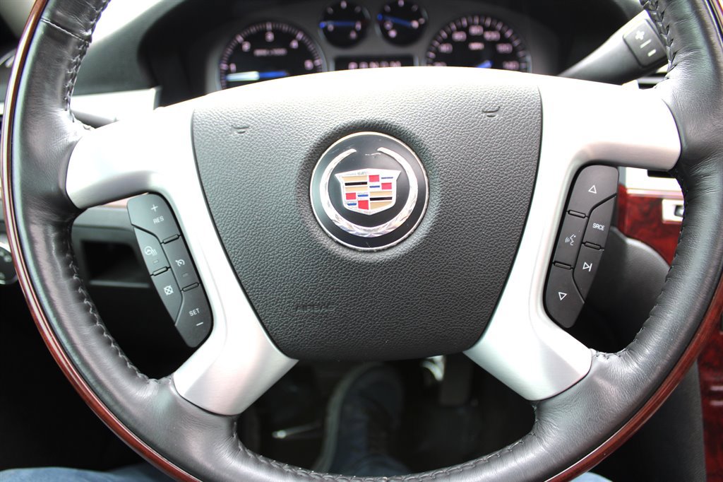 Used 2007 Cadillac Escalade EXT w/ Information Package image 36