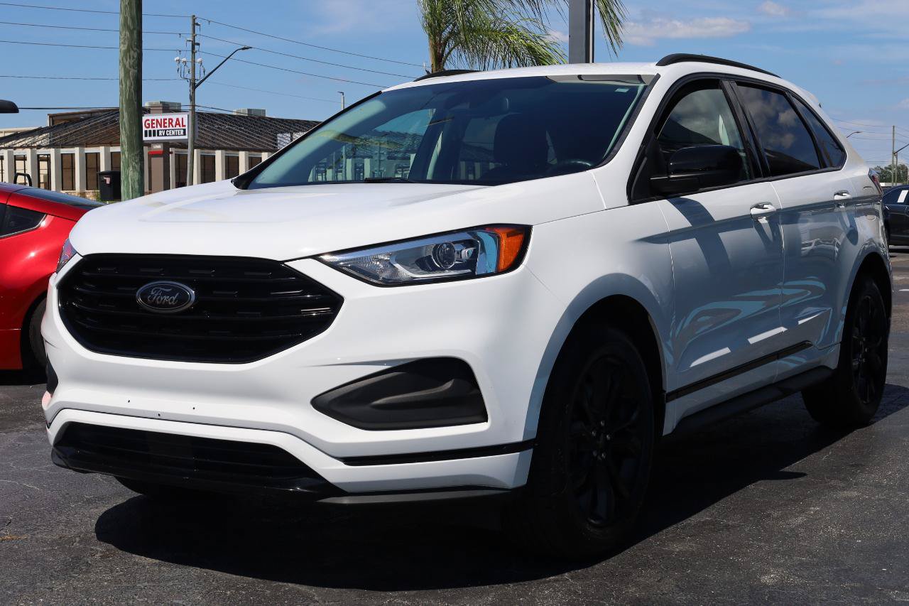 Used 2022 Ford Edge SE w/ Black Appearance Package AWD/4WD image 2