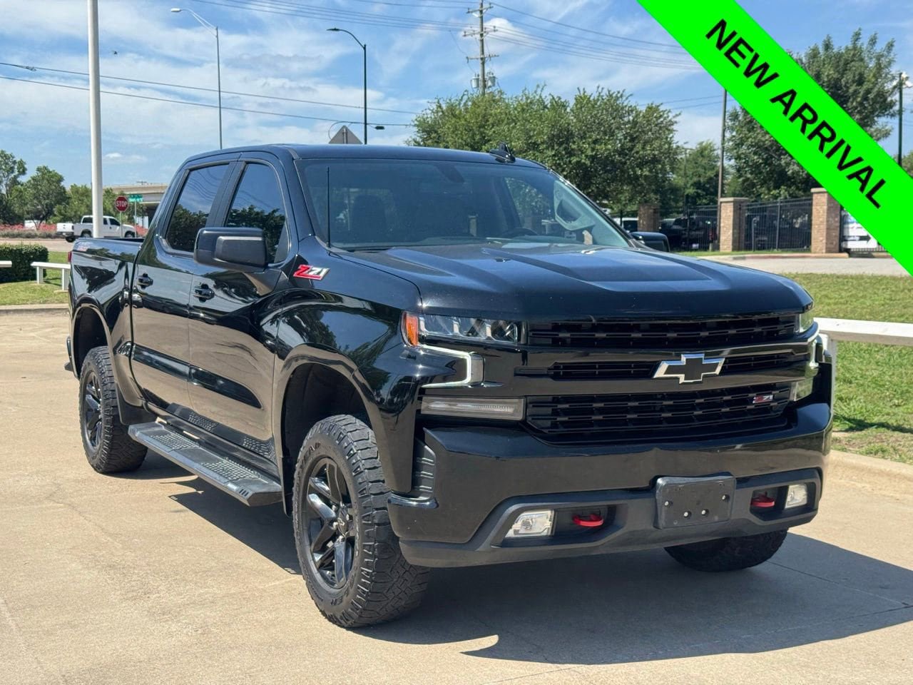 Used 2021 Chevrolet Silverado 1500 LT Trail Boss w/ Bed Protection Package AWD/4WD image 1