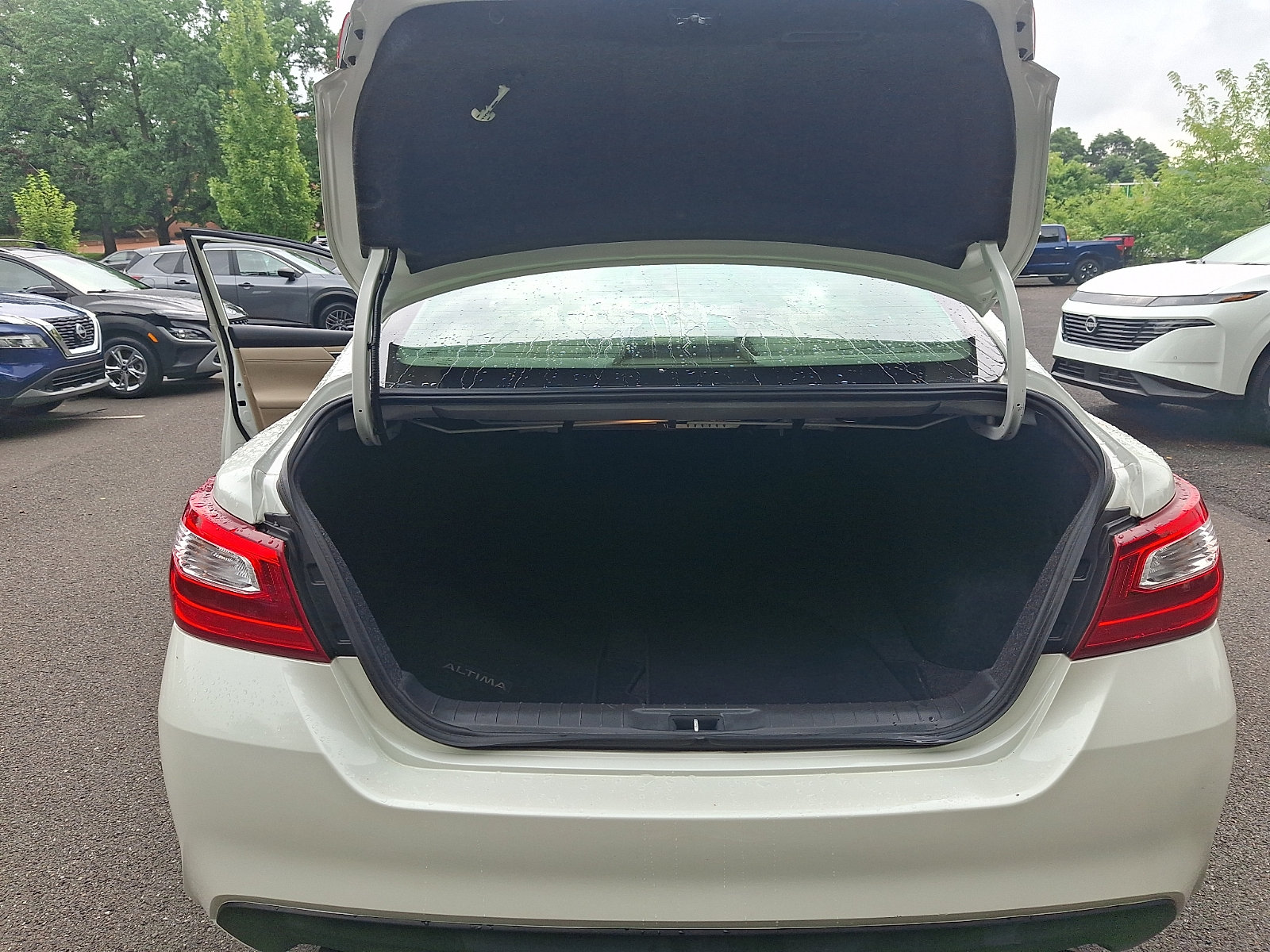 Used 2016 Nissan Altima 2.5 SL w/ 2.5 Technology Package FWD image 27