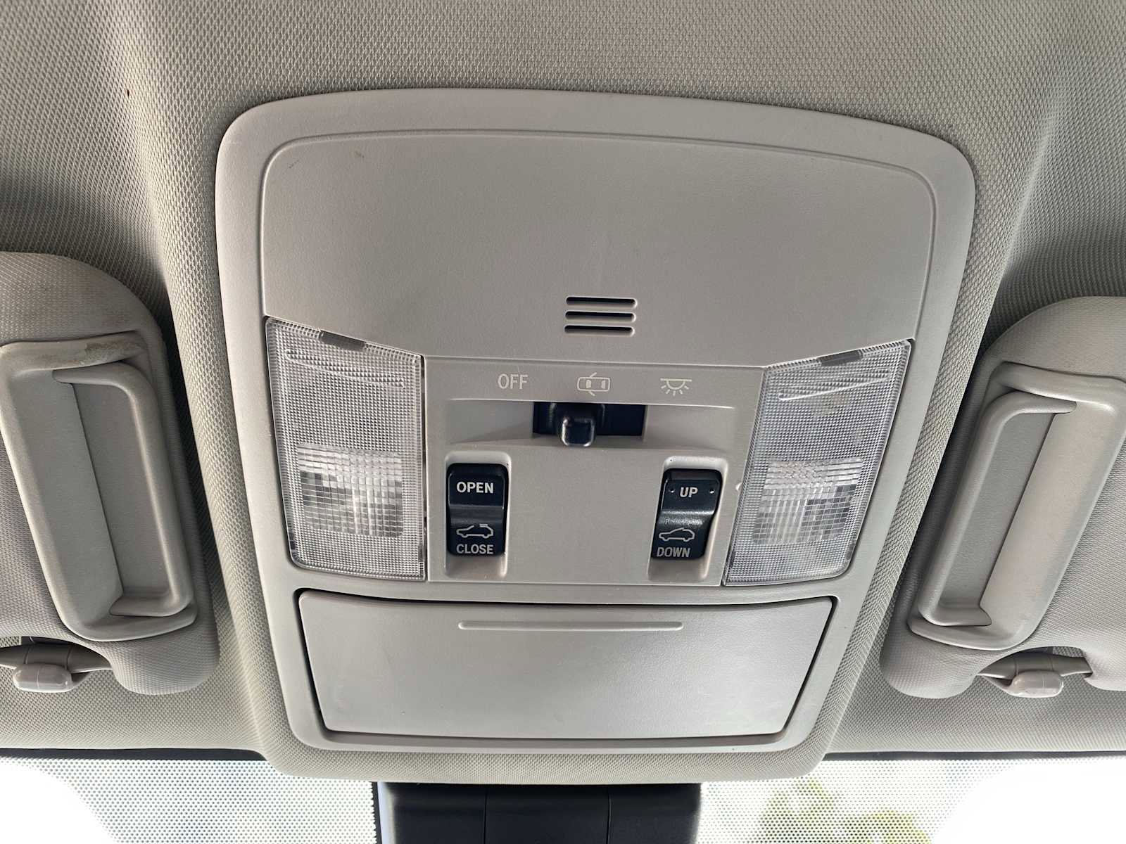 Used 2018 Toyota RAV4 XLE image 22