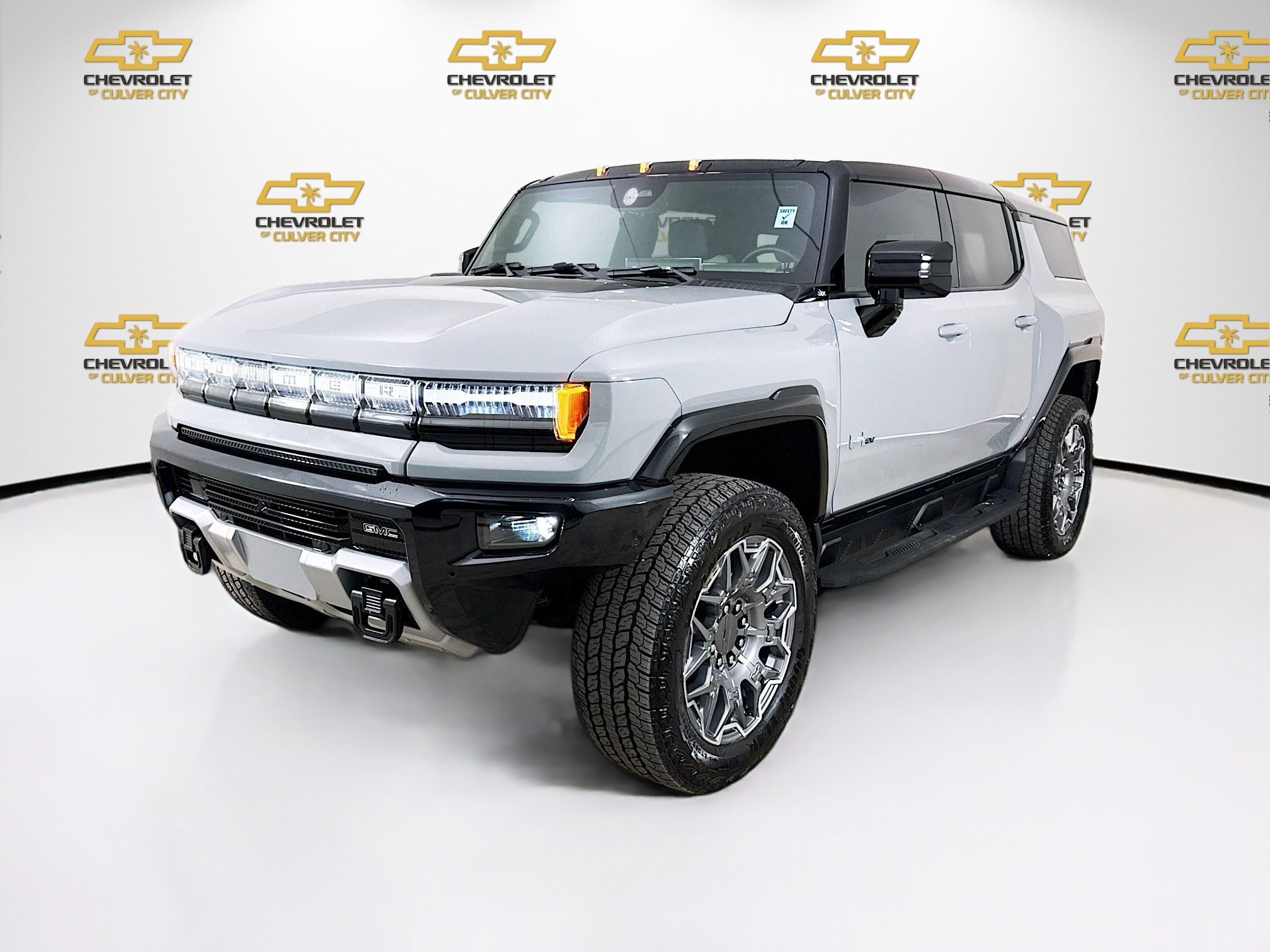 Used 2026 GMC Hummer EV SUV image 3