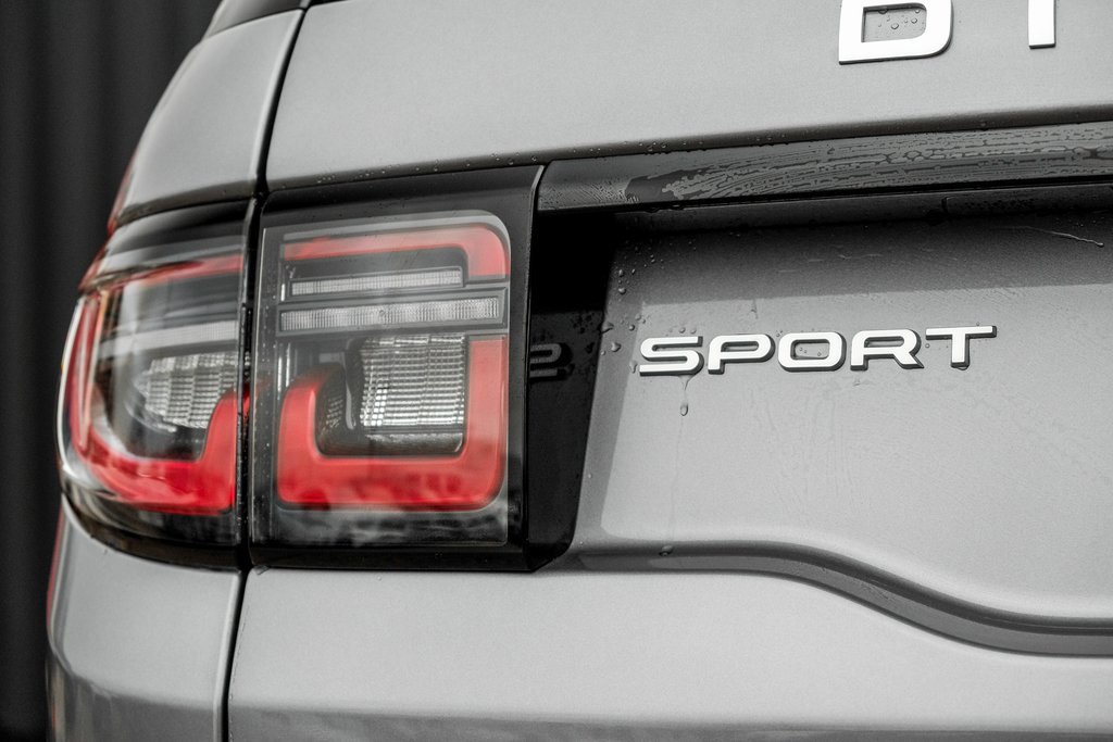 New 2025 Land Rover Discovery Sport S image 8
