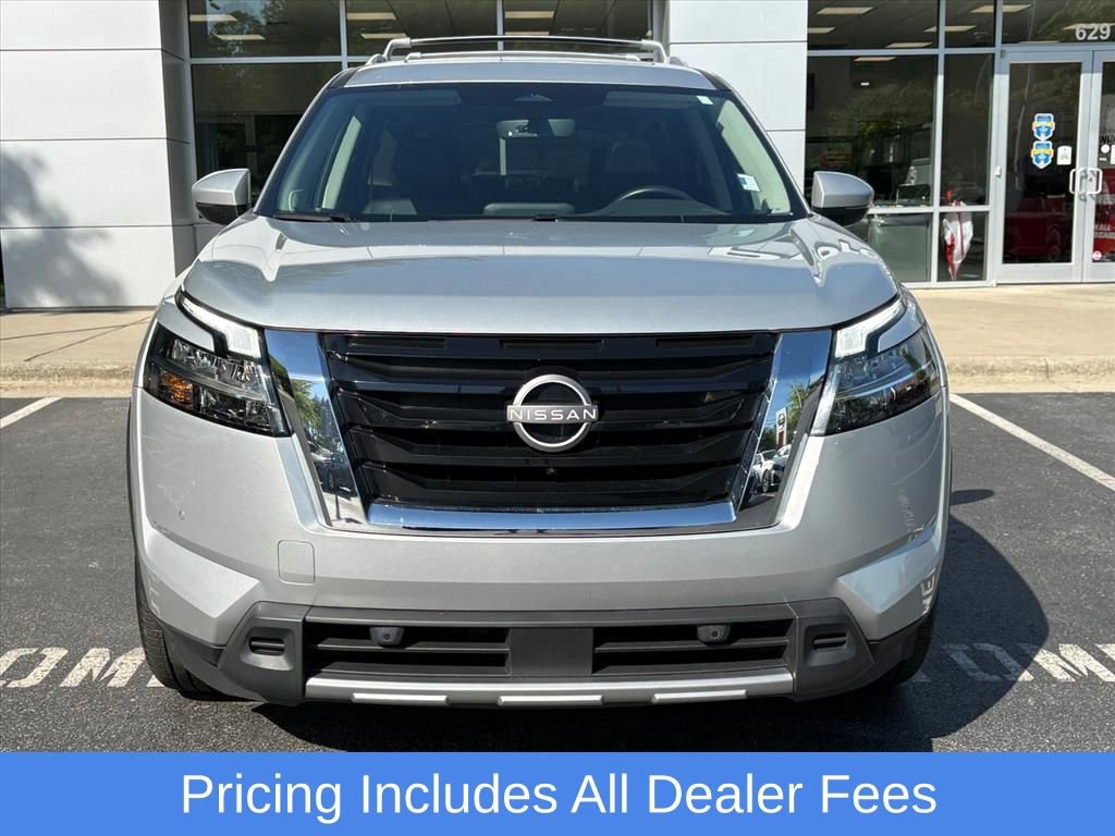 Used 2024 Nissan Pathfinder SL w/ SL Premium Package AWD/4WD image 4