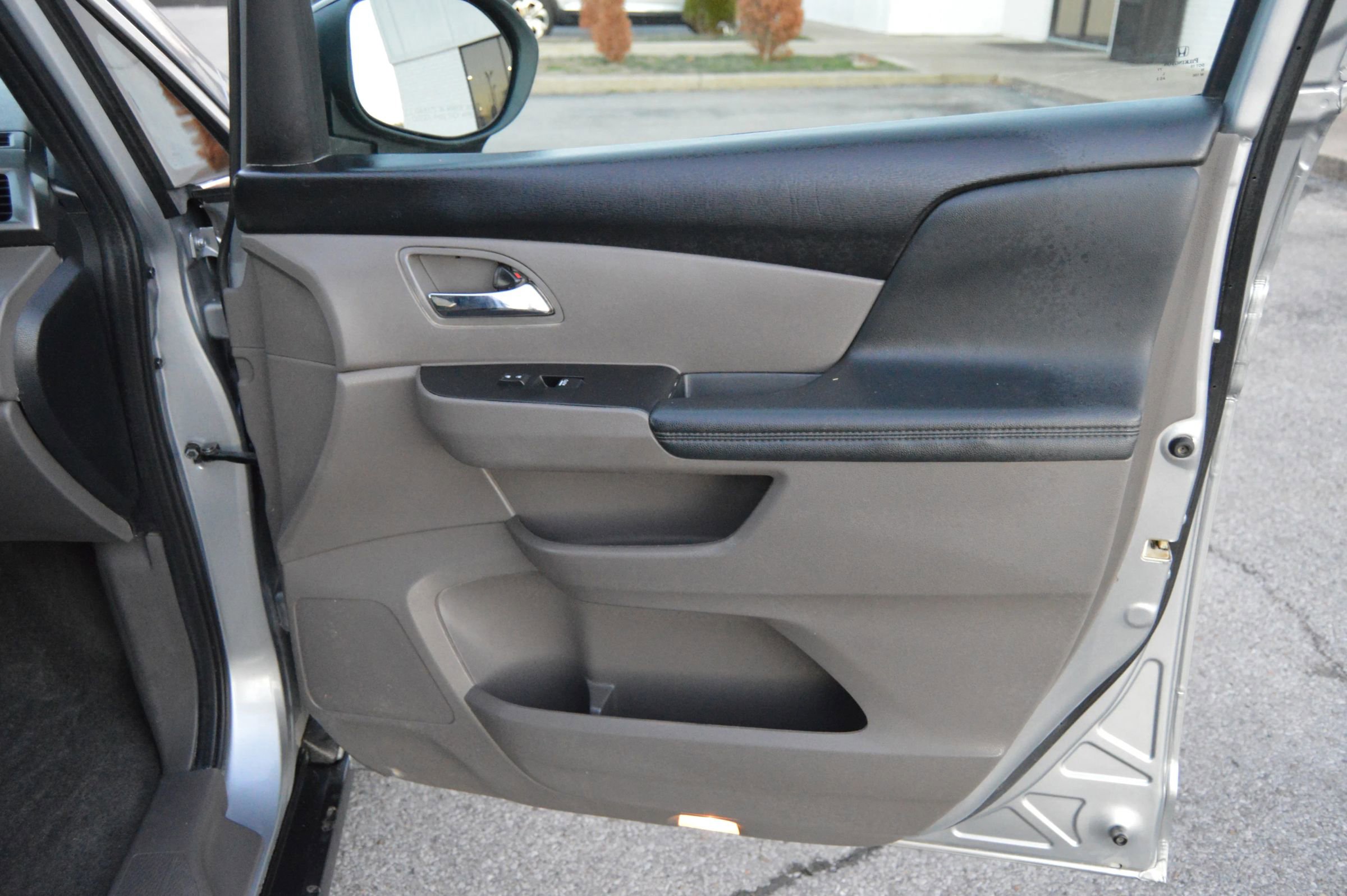 Used 2017 Honda Odyssey SE image 21