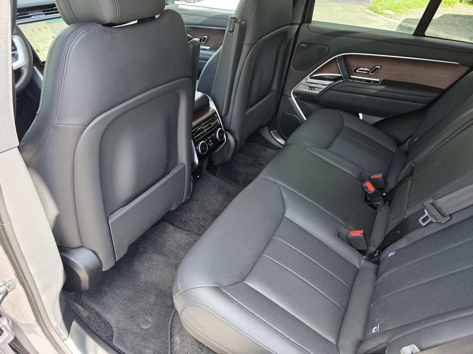 Certified 2024 Land Rover Range Rover SE AWD/4WD image 15