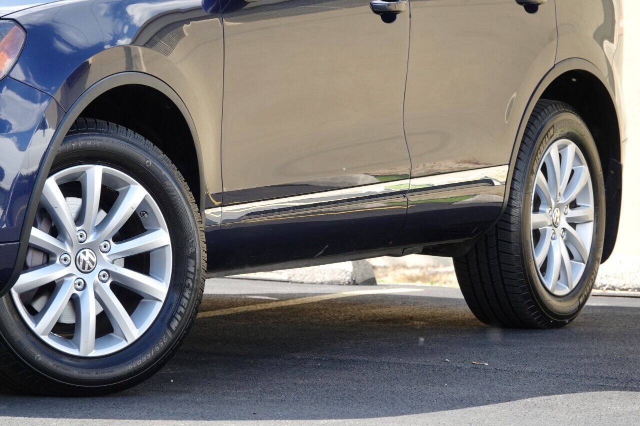 Used 2012 Volkswagen Touareg Sport AWD/4WD image 73