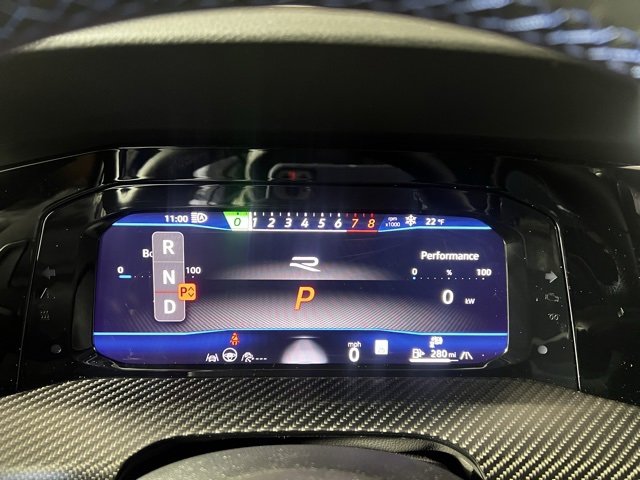 Used 2025 Volkswagen Golf R 2.0T image 22