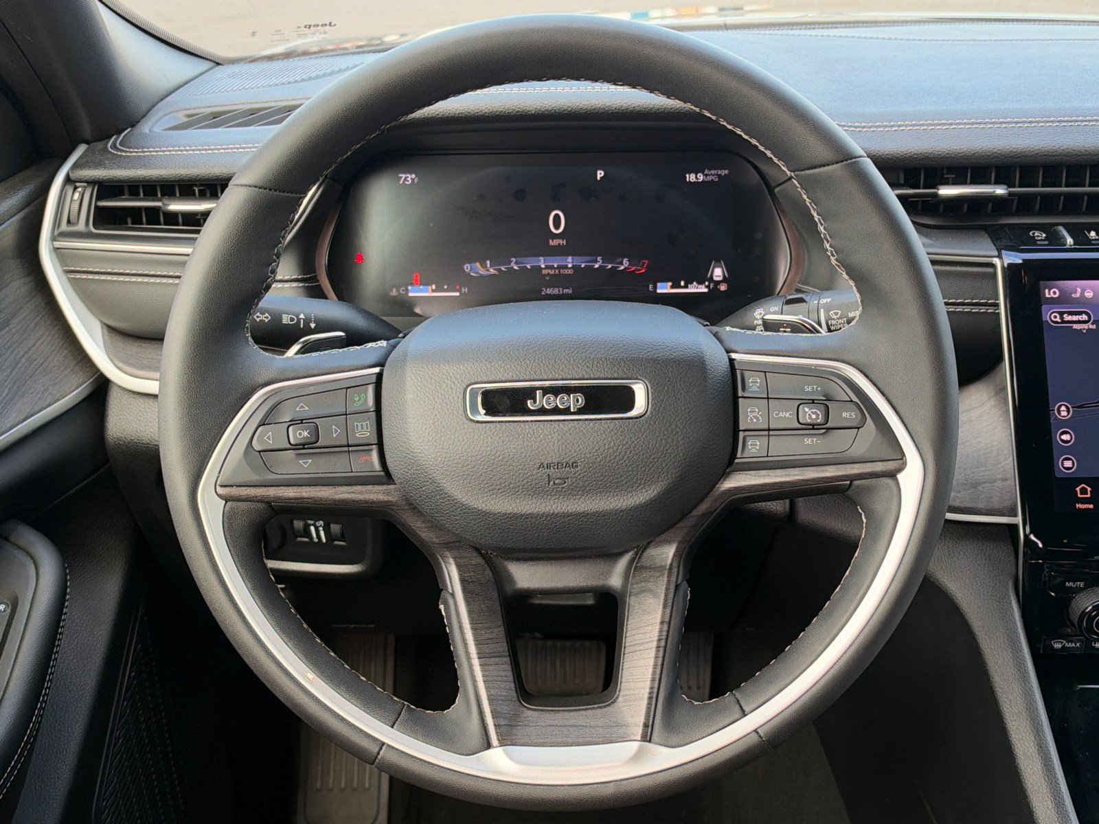Used 2024 Jeep Grand Cherokee Limited RWD image 25