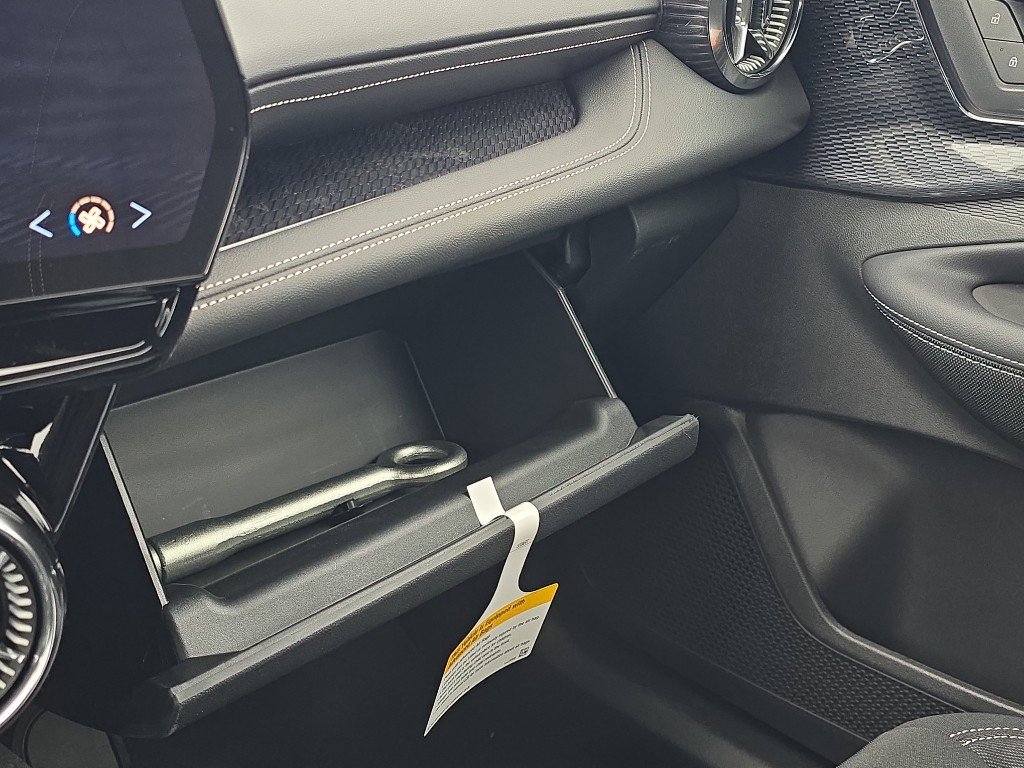 New 2026 Chevrolet Blazer EV LT image 29