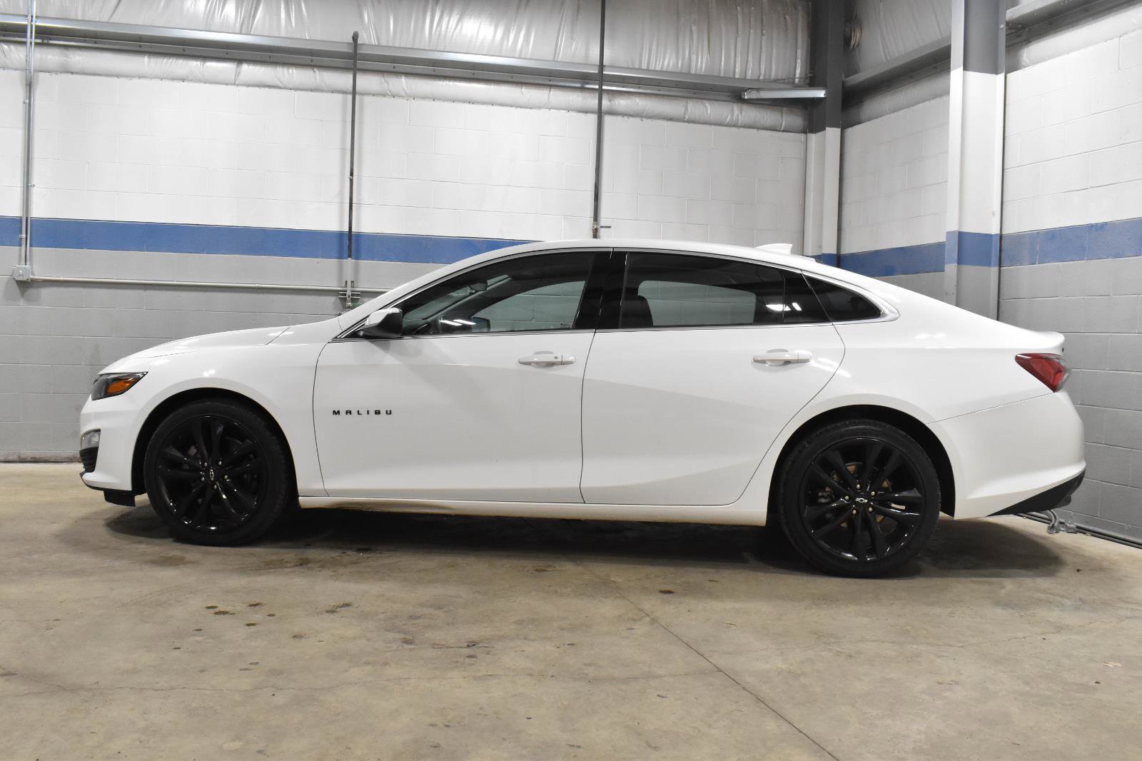 Used 2024 Chevrolet Malibu LT w/ Sport Edition image 23