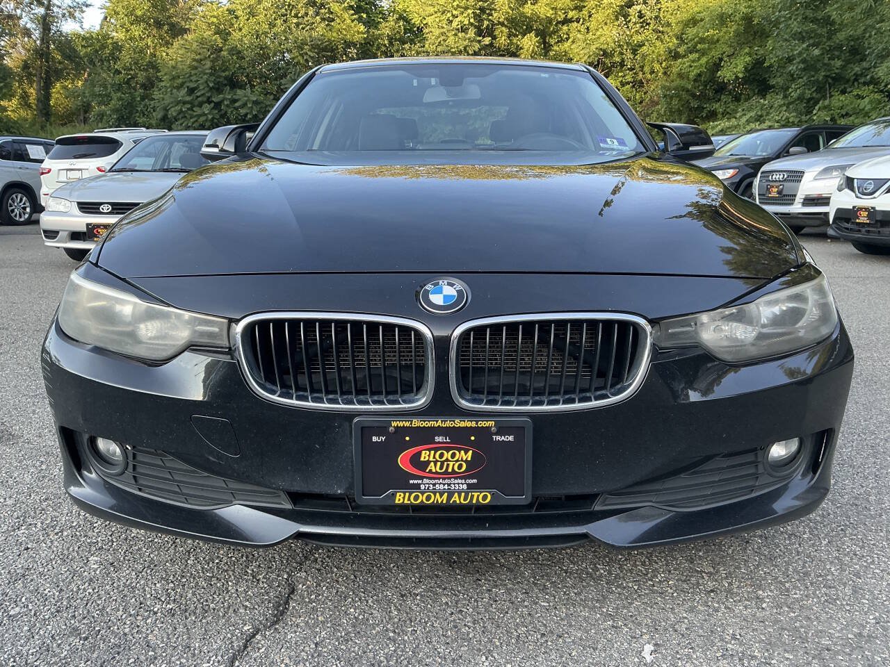 Used 2014 BMW 320i xDrive Sedan AWD/4WD image 3