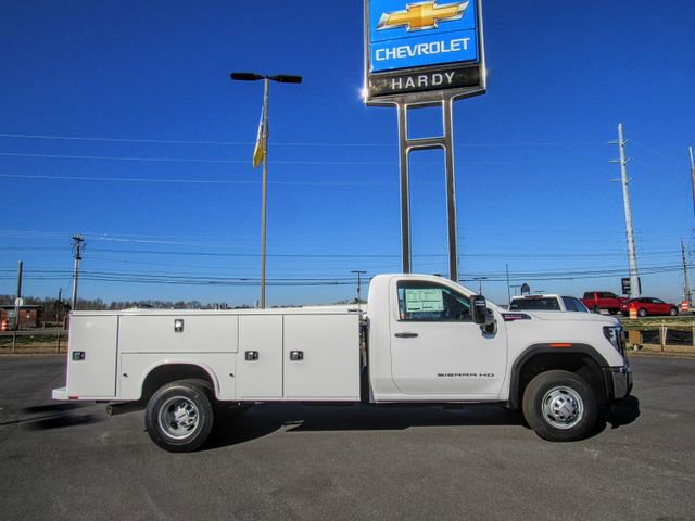 New 2025 GMC Sierra 3500 Pro w/ Convenience Package image 3