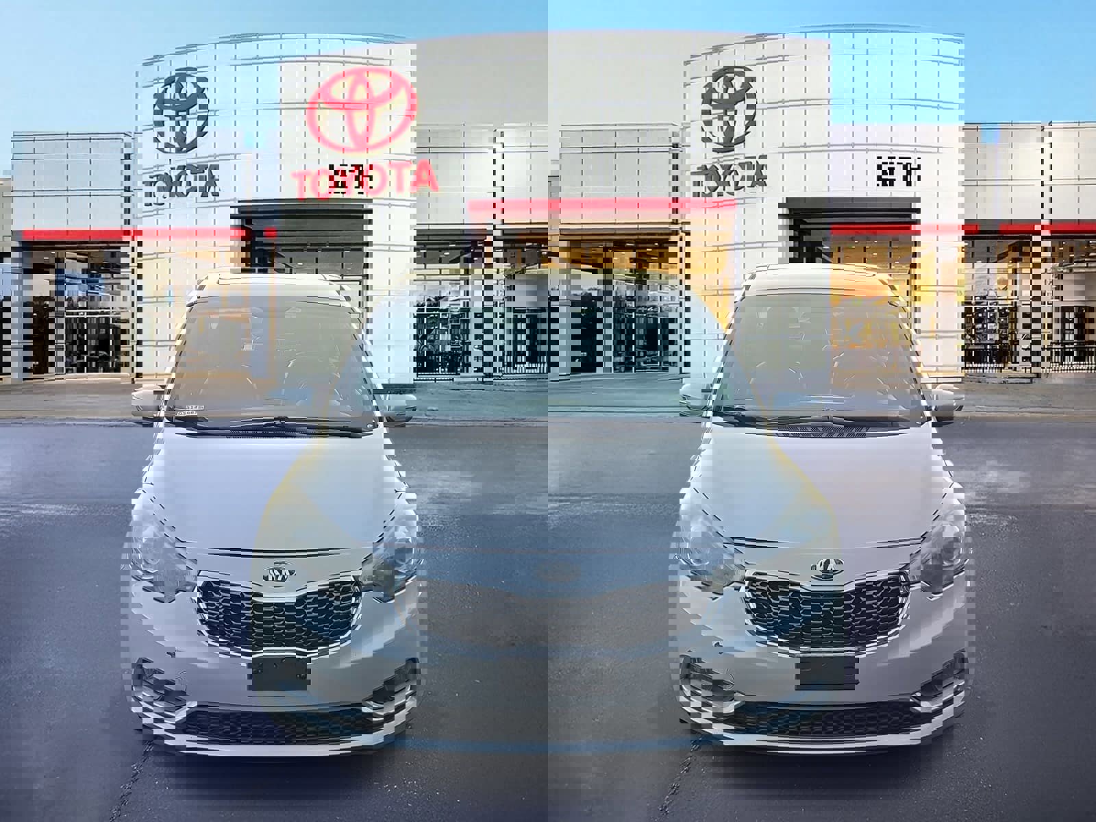 Used 2016 Kia Forte EX w/ EX Premium Package image 2