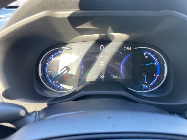 Certified 2025 Toyota RAV4 LE AWD/4WD image 9