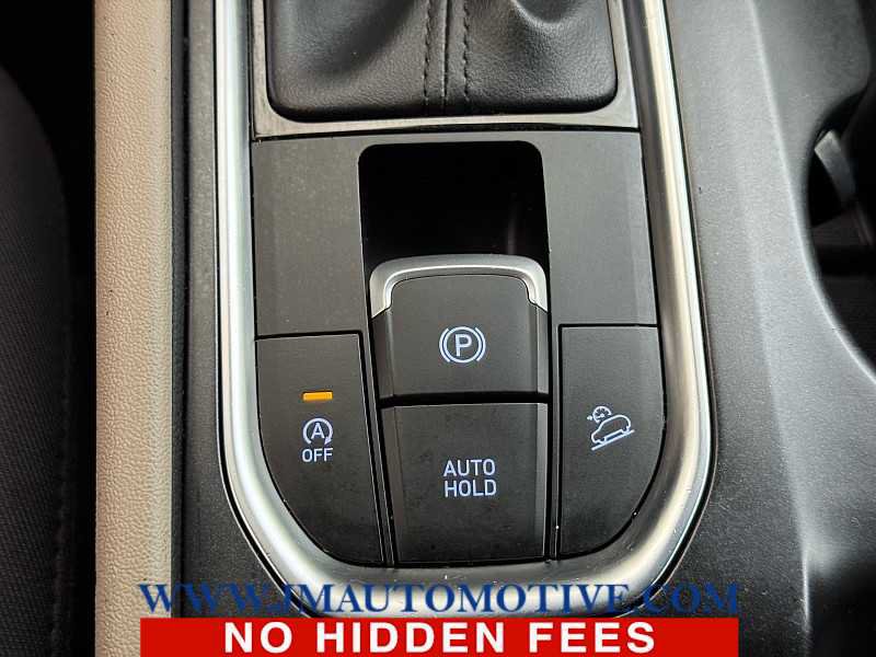 Used 2019 Hyundai Santa Fe SE AWD/4WD image 30