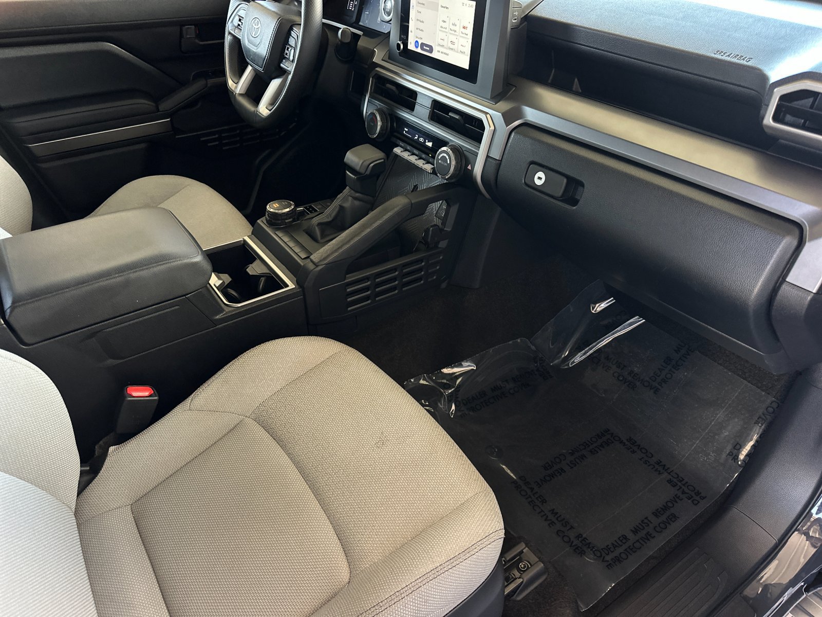 Used 2025 Toyota 4Runner SR5 AWD/4WD image 15