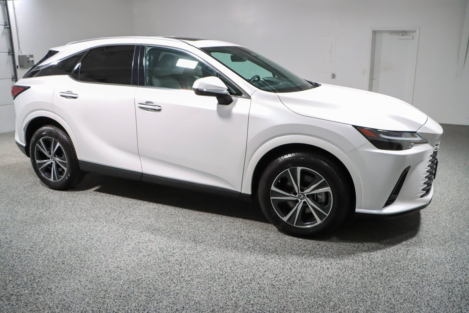 Used 2023 Lexus RX 350 Premium w/ Cold Area Package AWD/4WD image 6