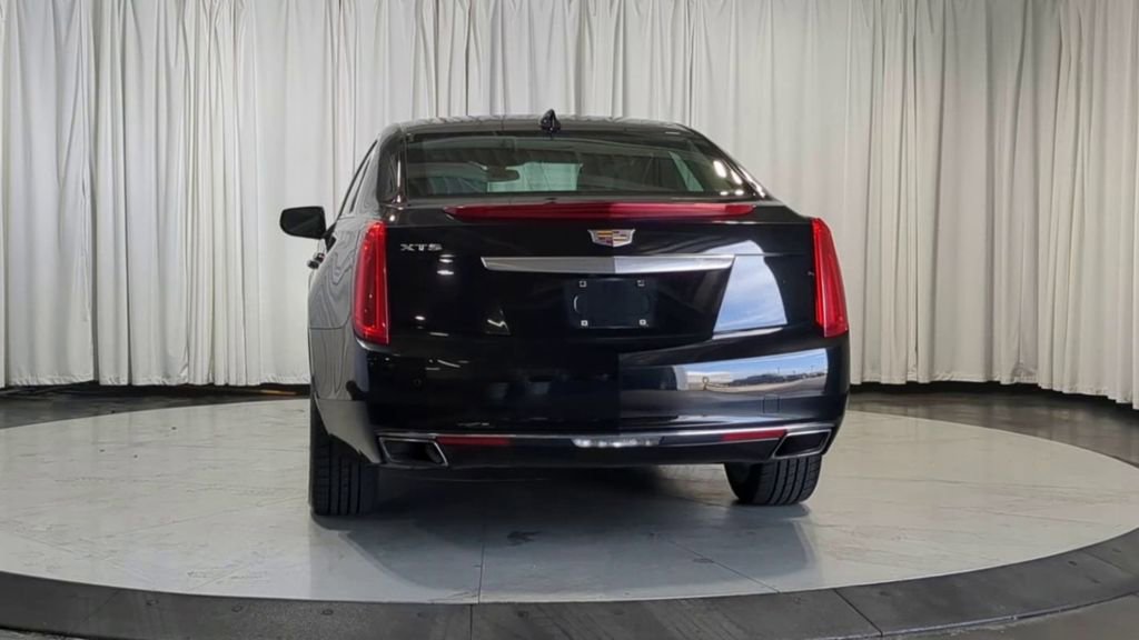 Used 2017 Cadillac XTS Luxury FWD image 9