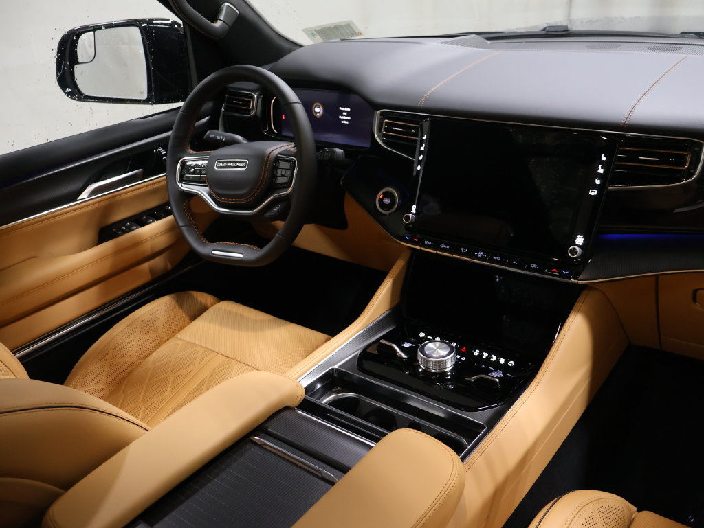 New 2026 Jeep Grand Wagoneer Summit AWD/4WD image 24