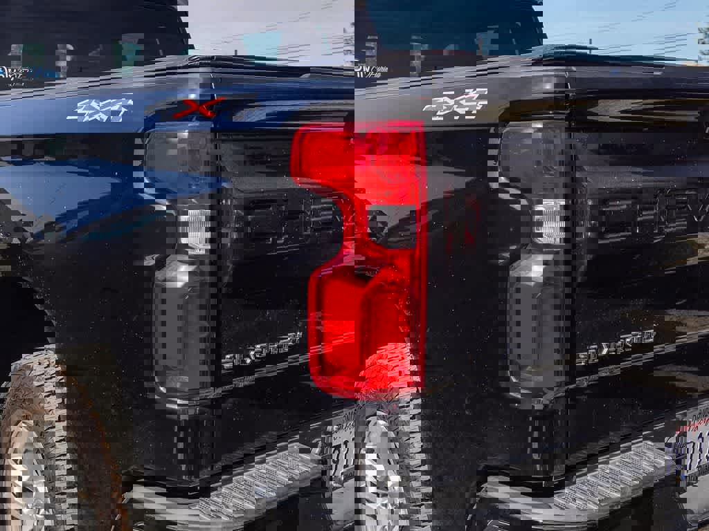 Used 2023 Chevrolet Silverado 1500 RST w/ LPO, Liner Protection Package image 17