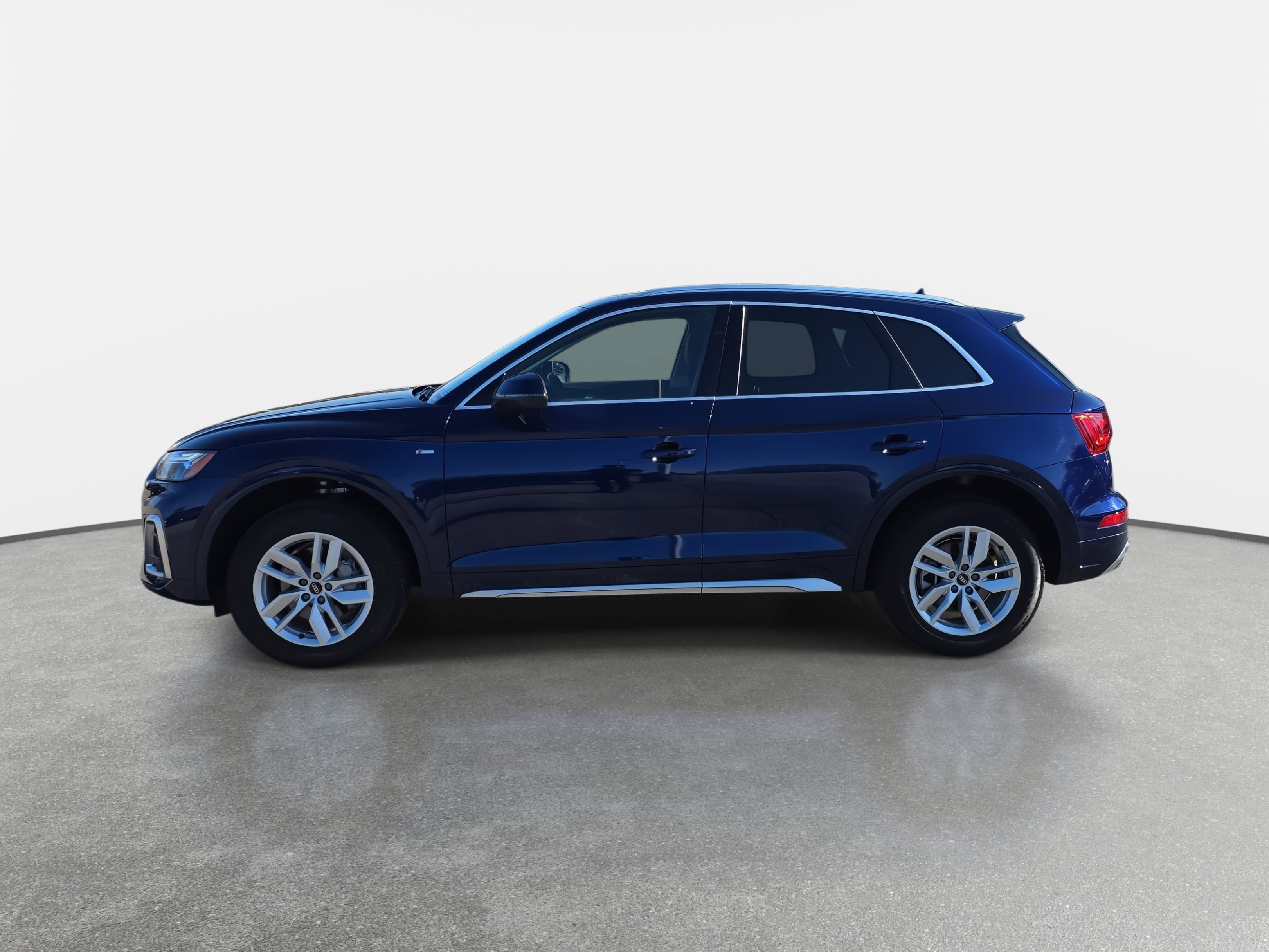 Certified 2023 Audi Q5 2.0T Premium w/ Convenience Package image 8