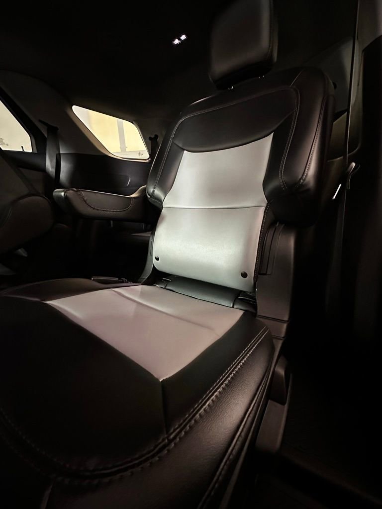 Used 2023 Ford Explorer XLT w/ Equipment Group 202A image 27