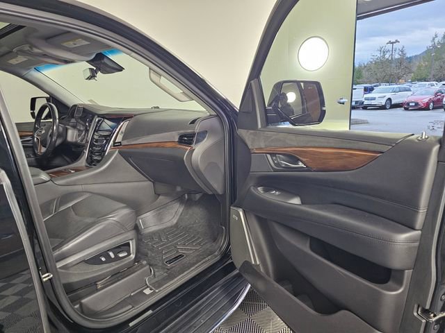 Used 2019 Cadillac Escalade ESV Luxury image 12