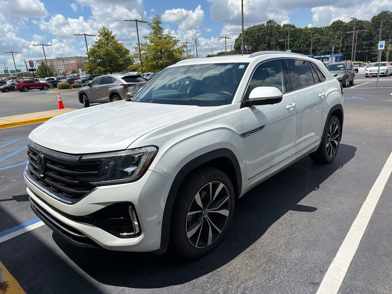Used 2025 Volkswagen Atlas Cross Sport SEL Premium R-Line AWD/4WD image 3