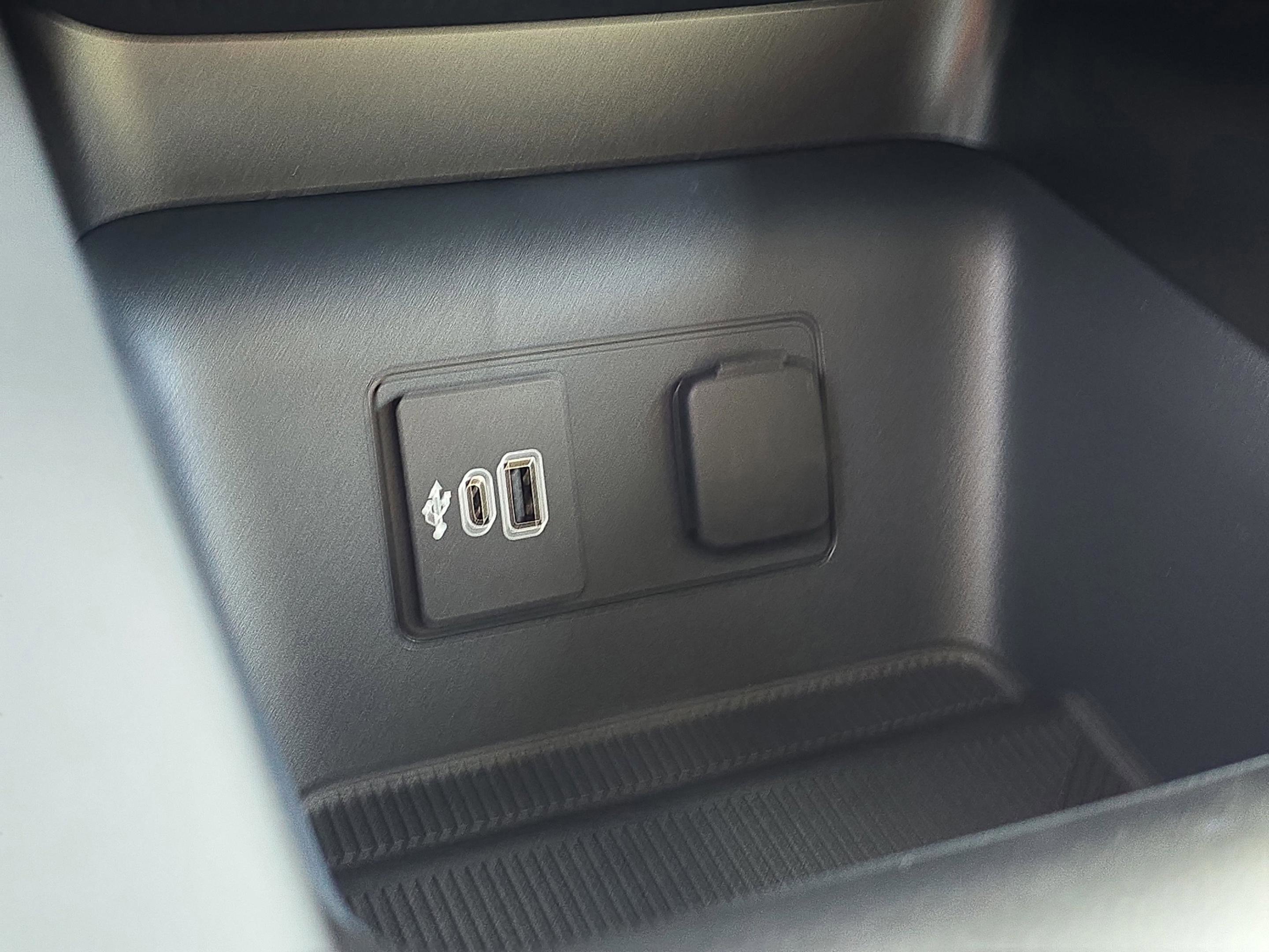 New 2026 Ford Explorer Active w/ Active Comfort Package image 26