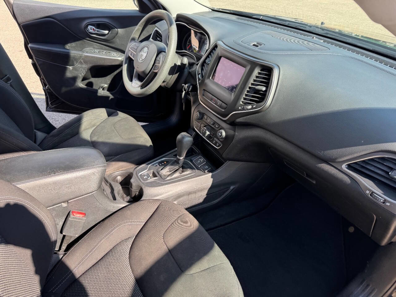 Used 2021 Jeep Cherokee Latitude image 6