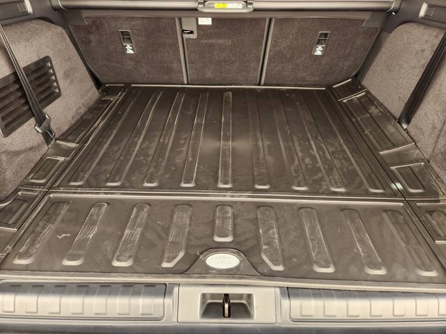 New 2026 Land Rover Discovery Limited Edition image 22