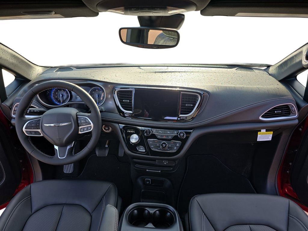 New 2026 Chrysler Pacifica Select image 9