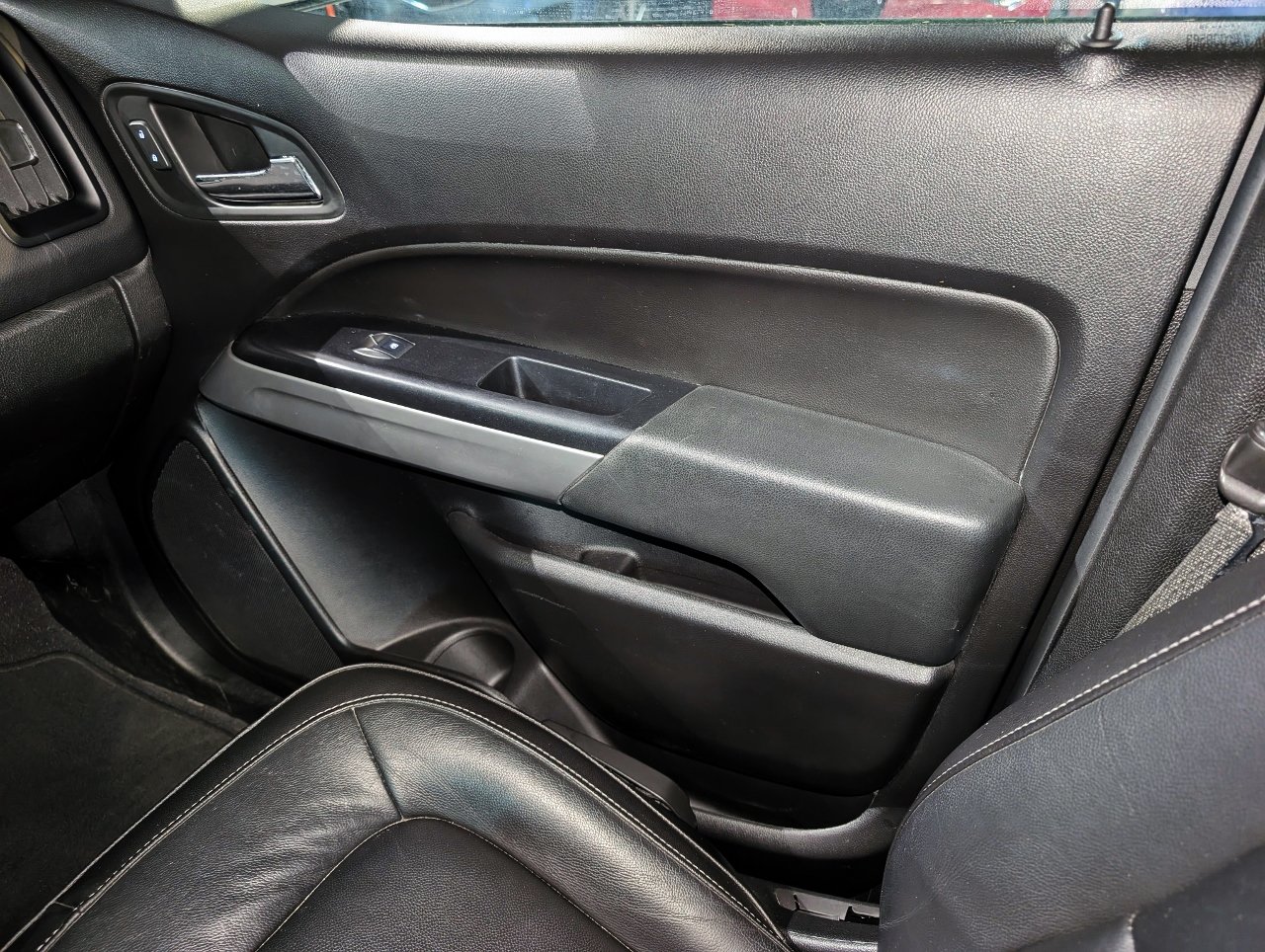 Used 2019 Chevrolet Colorado LT w/ Colorado RST Special Edition RWD image 35