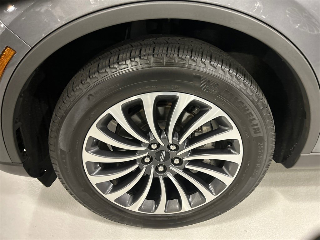 Used 2023 Lincoln Aviator AWD w/ Premium Package image 8