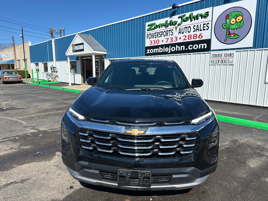 Used 2025 Chevrolet Equinox LT image 2