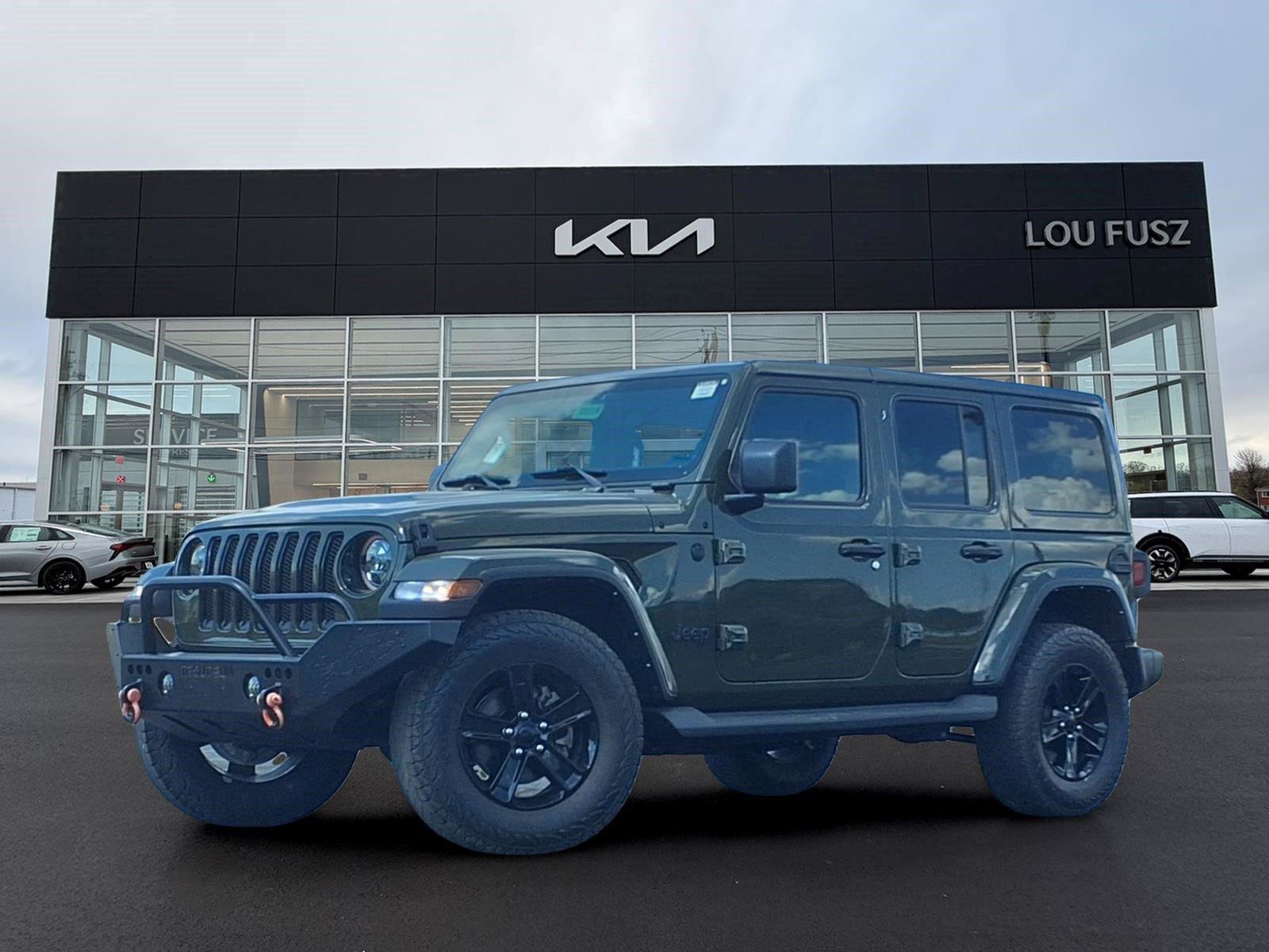 Used 2021 Jeep Wrangler Unlimited Sahara AWD/4WD image 1