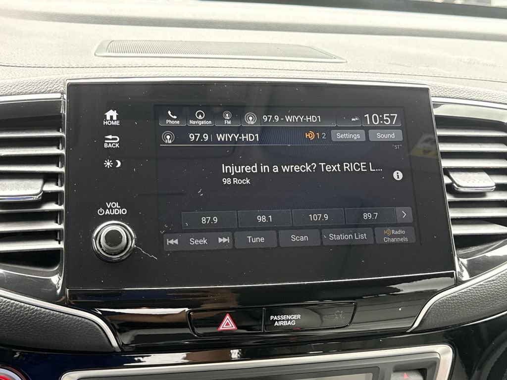 Used 2021 Honda Pilot Touring image 12