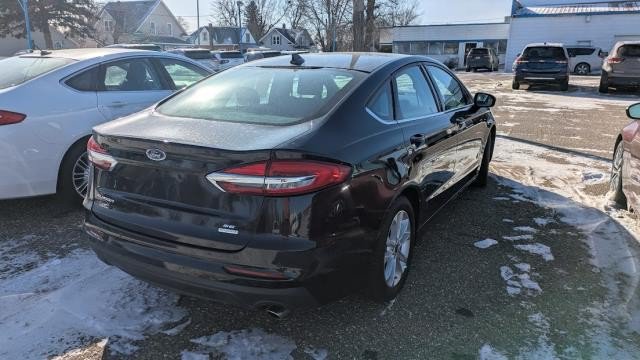 Used 2019 Ford Fusion SE FWD image 3