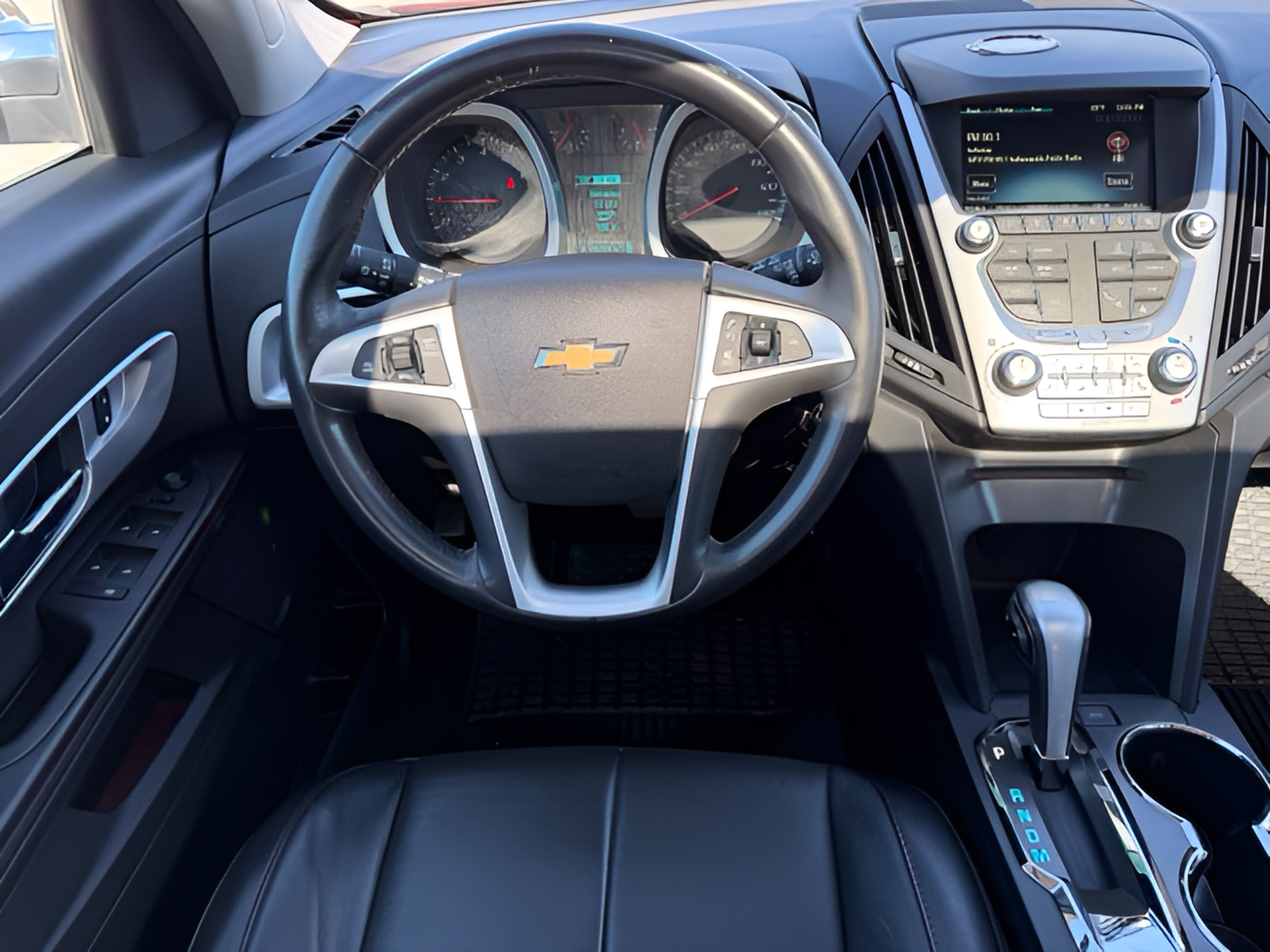 Used 2015 Chevrolet Equinox LT w/ Chrome Appearance Package AWD/4WD image 11