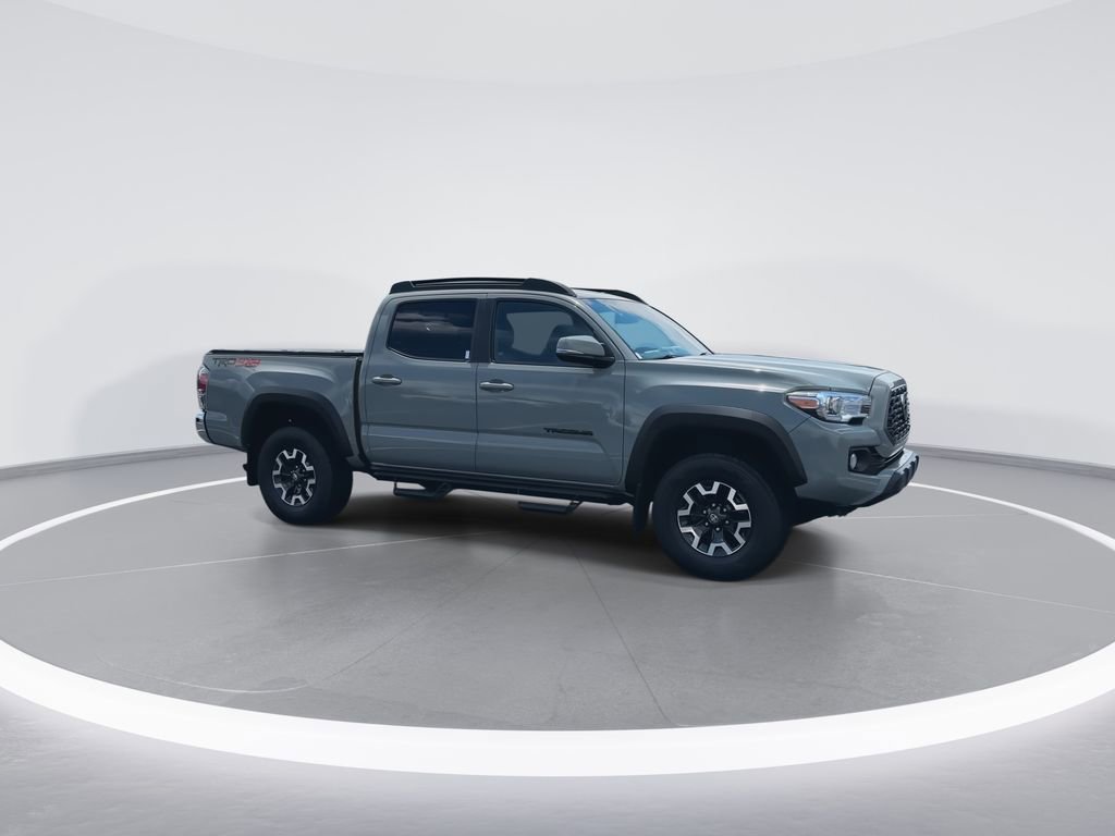 Used 2022 Toyota Tacoma TRD Off-Road AWD/4WD image 2