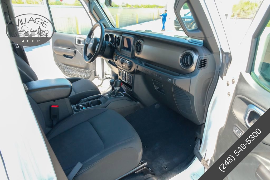 Used 2018 Jeep Wrangler Unlimited Sport S AWD/4WD image 23