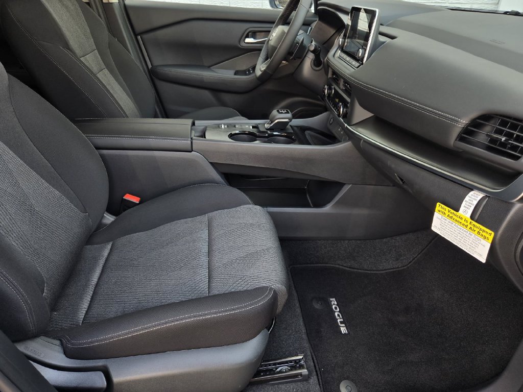 New 2026 Nissan Rogue SV FWD image 8