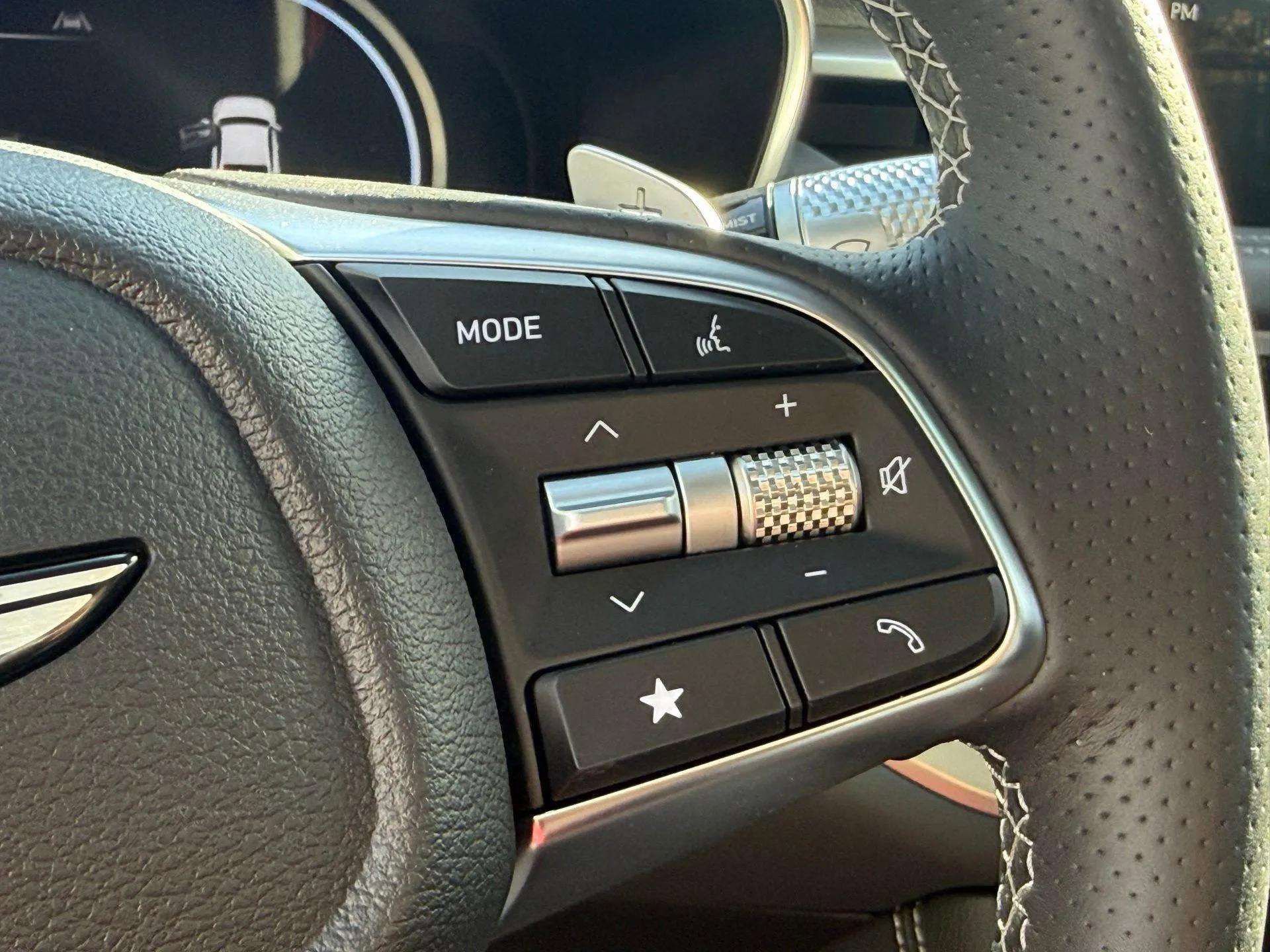 Used 2026 Genesis G70 2.5T Prestige image 28